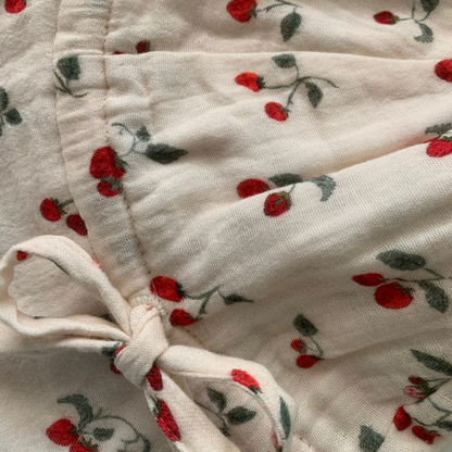 Sun Hat, close up, , baby organic cotton sun hat with brim, strawberry print — Willowby, sizes 6–18 months